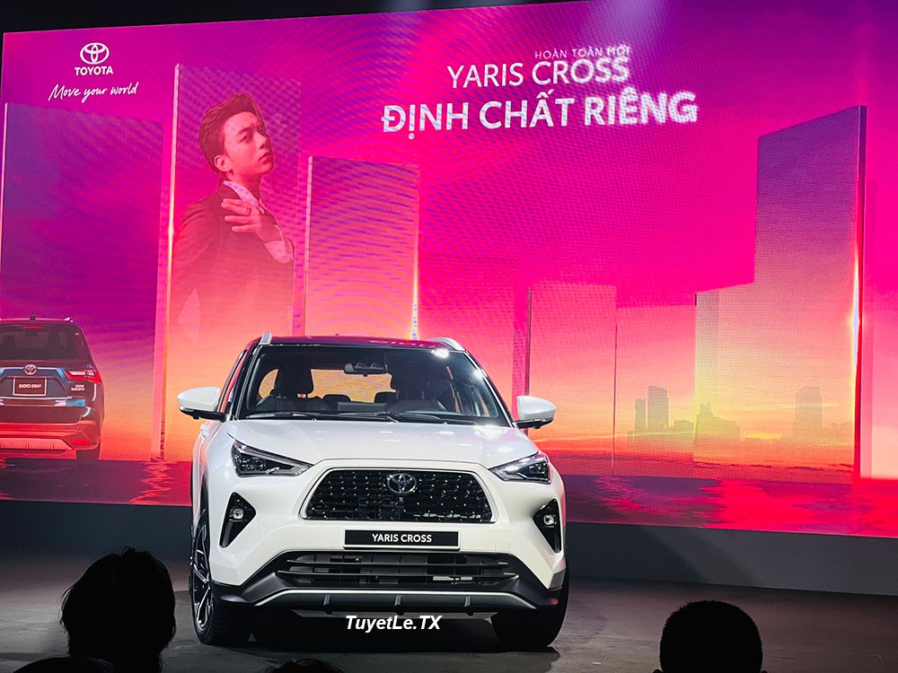 Toyota Yaris Cross chính thức gia nhập phân khúc SUV cỡ B tại Việt Nam giá từ 730 triệu đồng